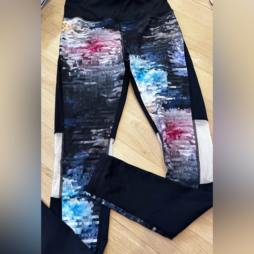 Alala for Pure Barre Size M Leggings with Mesh Knees